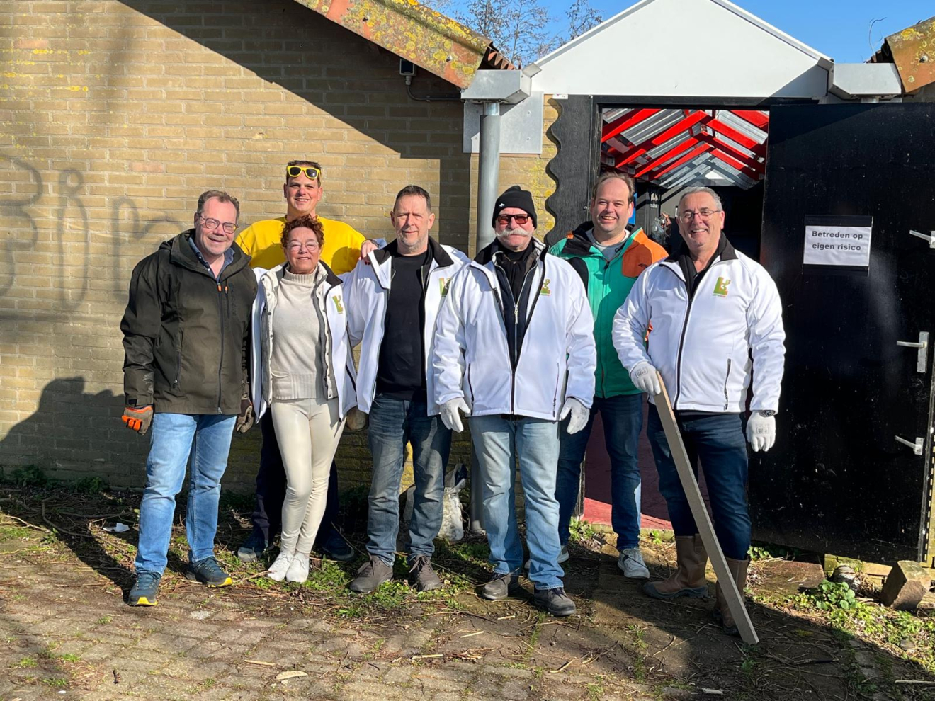 Leefbaar 3B steekt de handen uit de mouwen tijdens ＂Leefbaar Doet＂!